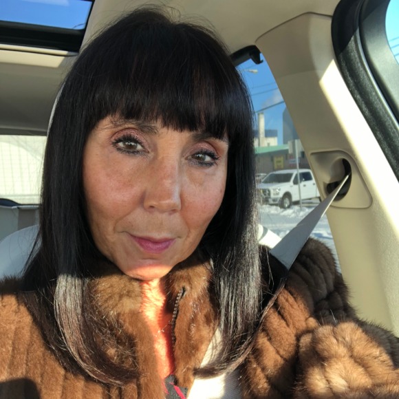 Meet your Posher, Heather - Picture 1 of 1